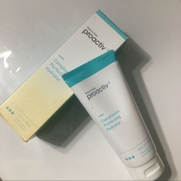 Proactiv Complexion Hydrator - Picture 4 of 7